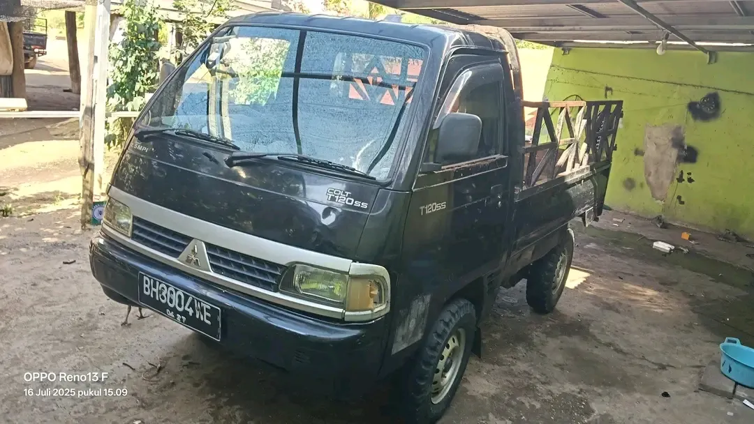 Mobil pick up Tahun 2012
